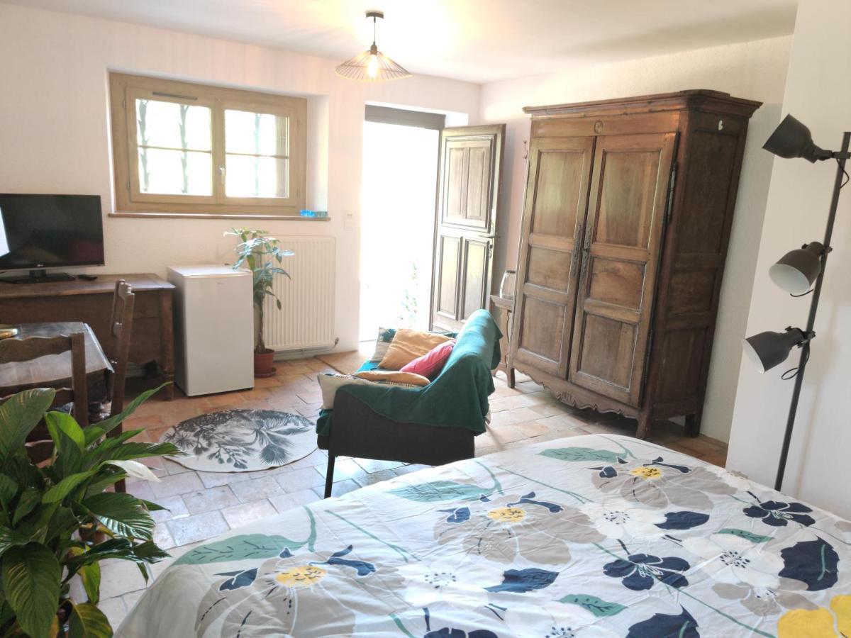 Chambre indépendante au calme avec parking privé Souvigny-de-Touraine Esterno foto